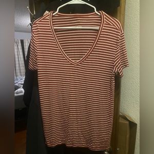 American Eagle V-Neck
